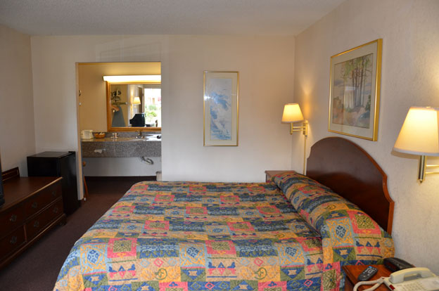 Budget Inn DeLand King Room